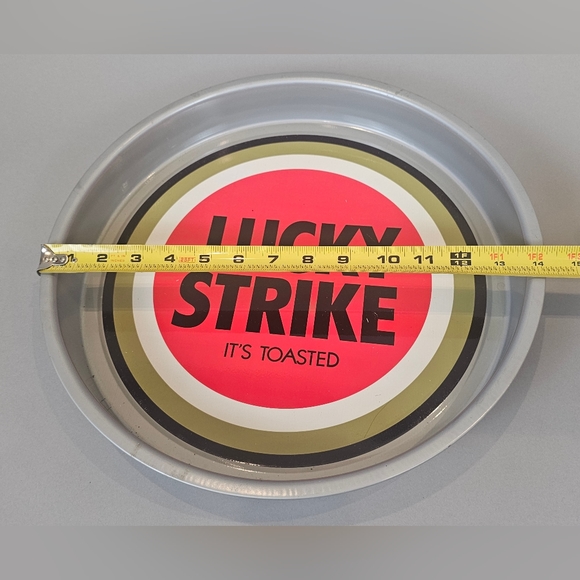 Vintage Lucky Strike Tin Serving Tray - Picture 4 of 4